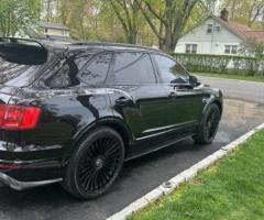 2017 Bentley Bentayga for Sale - Ultimate Luxury and Performance - 4