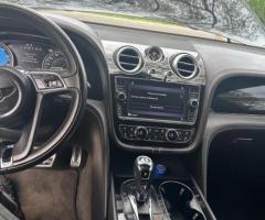 2017 Bentley Bentayga for Sale - Ultimate Luxury and Performance - 7