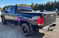 GMC Sierra SLE Ext. Cab 4WD - 2